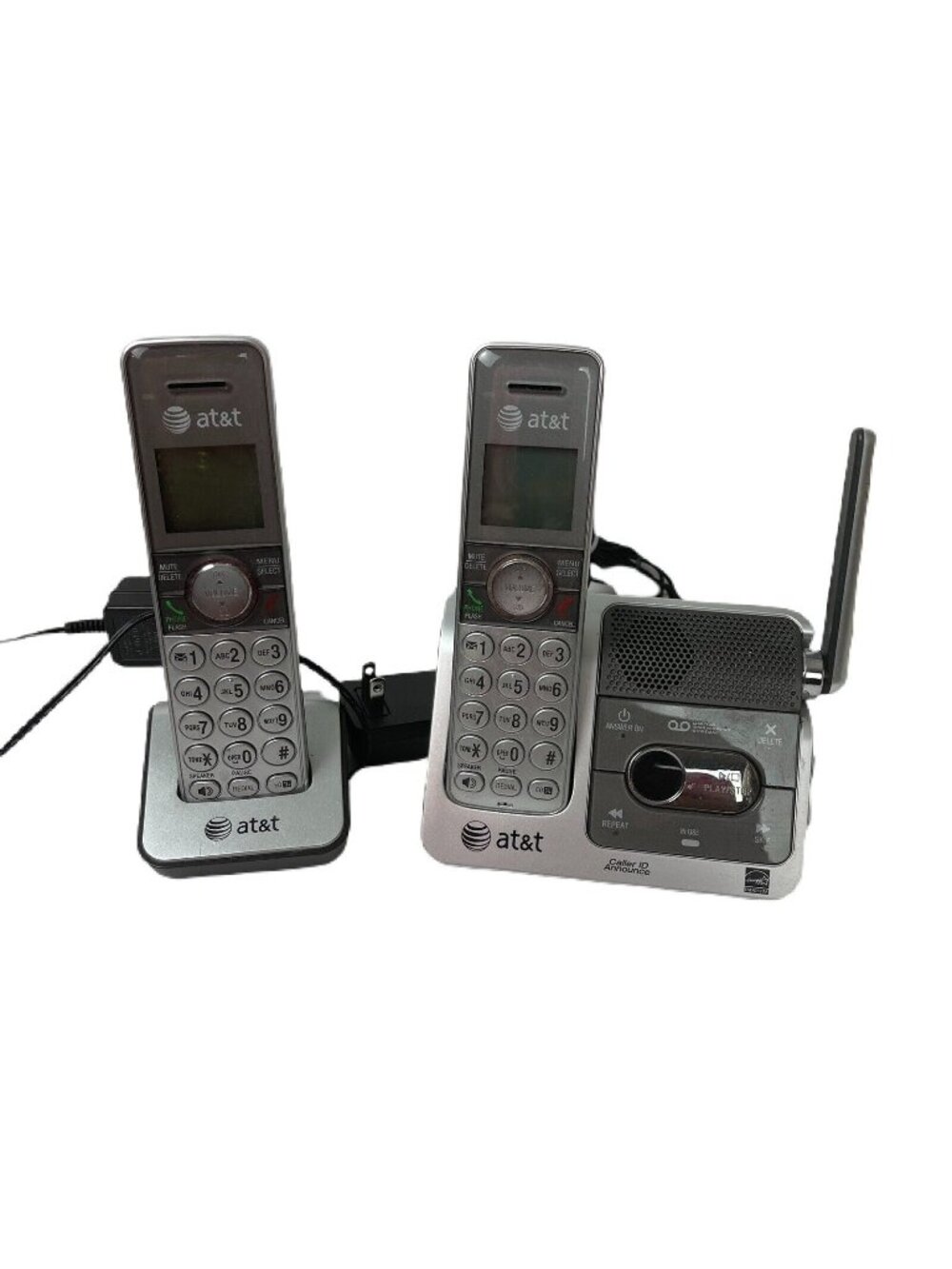 AT&T CL82301 Cordless Phone Answering System Base & 1 Add'l Phone & Cradle